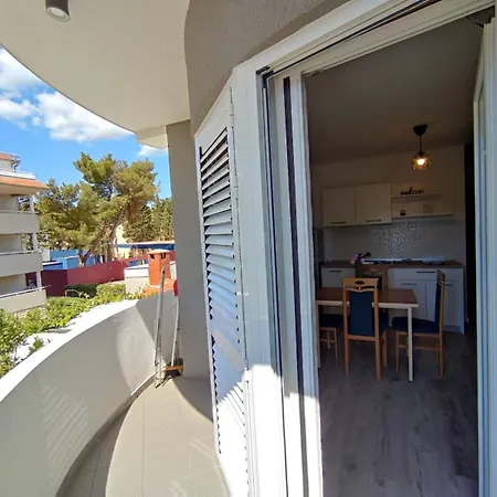 Ivana By Globtour Apartmán Biograd Na Moru