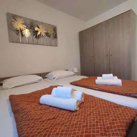 Ivana By Globtour * Biograd Na Moru
